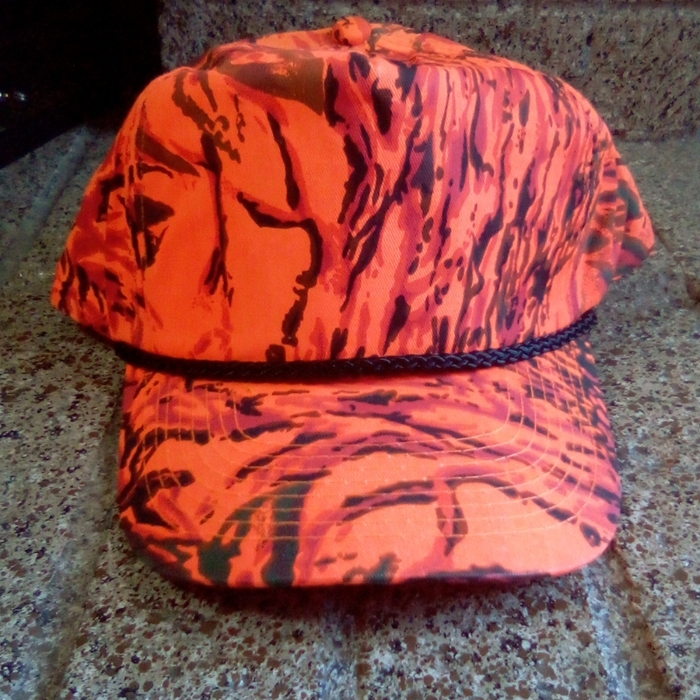 Nwot Cobra Caps Blaze Camo hat